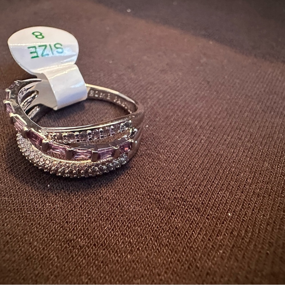 Bomb party it’s A Yes For Me, Diva Ring